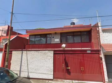 Casa · 285m² · 3 Recámaras · 2 Estacionamientos · Casa en Venta en Campestre Churubusco