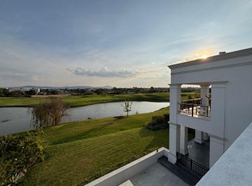 Casa en condominio de 4 habitaciones, Querétaro · Espectacular Casa en El Campanario