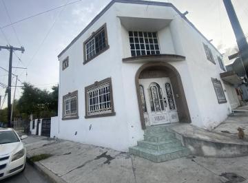 Casa · 135m² · 4 Recámaras · 2 Estacionamientos · Casa en Balcones de Anahuac