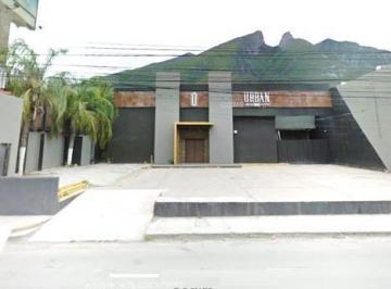 Local comercial · 1188m² · 8 Estacionamientos · Local en Renta en Monterrey