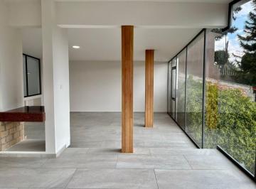 Casa de 4 habitaciones, Huixquilucan · Casa Modernista Remodelada. Años 70’s