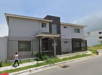Casa de 5 habitaciones, Monterrey · Venta Casa Cumbres Elite 7o Sector Monterrey Nuevo Leon