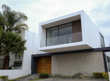 Casa en condominio de 4 habitaciones, Tlajomulco de Zúñiga · Residencia en Arbolada, Bosques de Santa Anita 4recamaras.