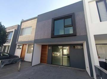 8b847a31a15273b27d32d8c65e344c6d67e774847e33c876b80937c7a9df2f6d · Casa en Venta en Fracc Cumbres Residencial Cerca de Cholula, Puebla