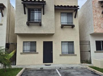 Casa de 4 habitaciones, Solidaridad · Renta Casa 4 Recámaras, $16,500 Playa del Carmen
