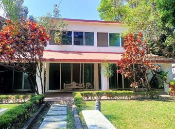 Casa · 702m² · 10 Recámaras · 20 Estacionamientos · Casa - Las Aguilas