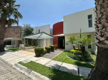 Casa · 264m² · 3 Recámaras · 2 Estacionamientos · Casa en Venta en Residencial San Ángel, Puebla, Puebla