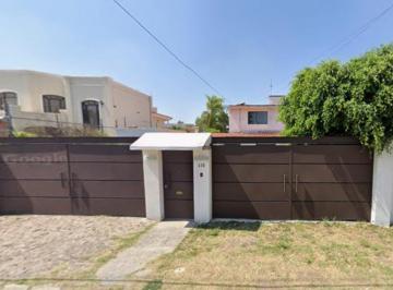 Casa de 4 habitaciones, Querétaro · Venta de Casa en Jurica Queretaro Acacias