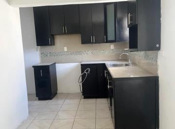 Casa · 73m² · 2 Recámaras · 1 Estacionamiento · Casa en Venta Calle Petunia #202 Col. Paseo de Las Flores