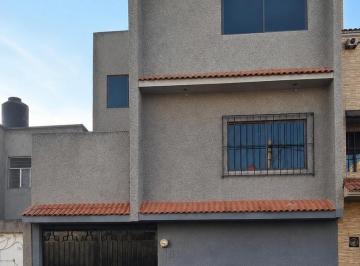 Casa · 225m² · 4 Recámaras · 2 Estacionamientos · Casa en Venta en Valle del Aragon, Ecatepec de Morelos