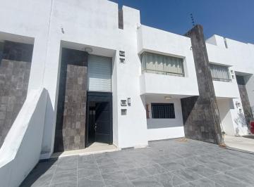 Casa en condominio de 3 habitaciones, León · Casa Vta Puerta del Sol 3 Rec, 2 Baños 2 Estacionam. Piso Ceramica Acceso Controlado Area Infantil