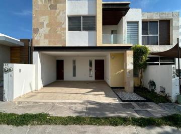 Casa · 270m² · 3 Recámaras · 2 Estacionamientos · Casa en Venta en Sierra Nogal