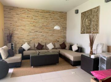 Casa · 305m² · 3 Recámaras · 3 Estacionamientos · Residencia Amueblada en Venta/renta en Cluster 777 – Amplio Jardín y 3 Recámaras | Lomas de Angelópo
