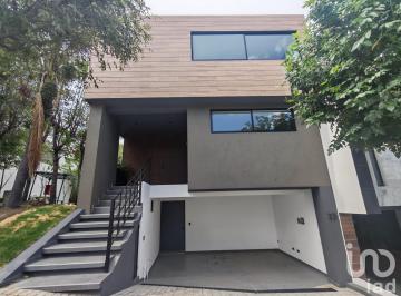 Casa · 257m² · 4 Recámaras · 2 Estacionamientos · Casa en Esquina en Venta en Lomas de Angelópolis Parque Cuernavaca