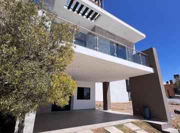 Casa de 4 habitaciones, Pachuca · Casa en Renta 4 Rec en Altara 164 Pachuca