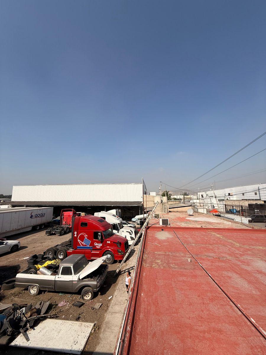 Commercial and Industrial Land on Corner Lot, Ideal for Warehouse or Logistics Services