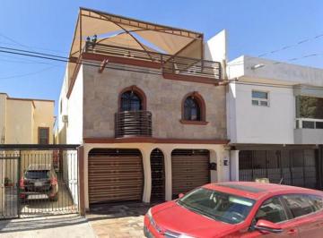 Casa en Venta de 4 habitaciones El Roble · Venta de Casa en San Nicolas de Los Garza