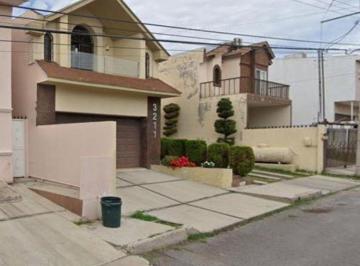 Casa en Venta de 4 habitaciones Lomas La Salle  · Venta de Casa en Chihuahua