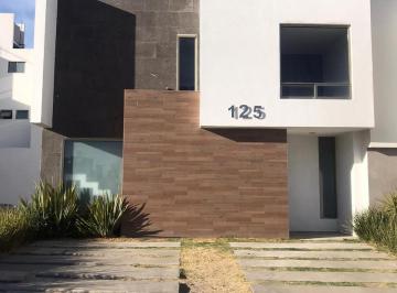Casa · 180m² · 3 Recámaras · 2 Estacionamientos · Casa en Renta en Pachuca