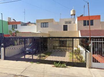 Casa de 4 habitaciones, Guadalajara · Vivienda con Visión: Plusvalía Creciente y Excelente Calidad de Vida en Guadalajara Jalisco