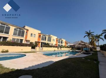 Casa en condominio de 3 habitaciones, Zihuatanejo de Azueta · Casa en Venta Ixtapa