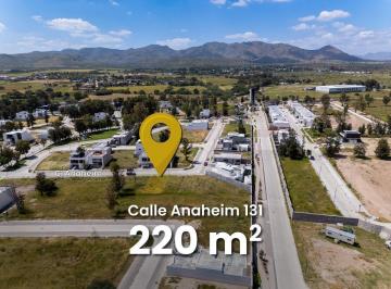 Terreno / Lote · 220m² · Terreno en Venta de 220 m² en Condominio Carmel