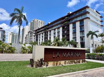 Casa en condominio de 5 habitaciones, Benito Juárez · Preciosa Casa con Marina 42', en Puerto Cancún, Elevador, Roof Garden, Family, 5 Recamáras con Baño