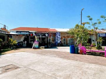 Local comercial · 18m² · Local Comercial en Plaza Colosio con Tapanco y Doble Nivel en Acapulco Diamante