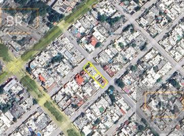 Casa · 649m² · 9 Recámaras · 6 Estacionamientos · En Venta Propiedad "Cabeza de Manzana" a 80 m. de Circuito Colonias y Av Alemán