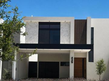 Casa de 4 habitaciones, Saltillo · Casa en Renta en Fraccionamiento Al Norte