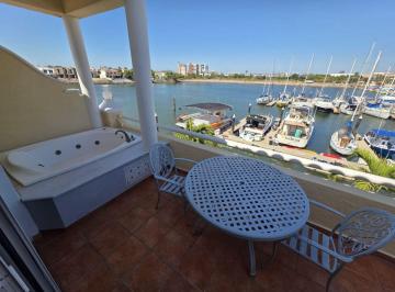 Casa de 3 habitaciones, Mazatlán · Casa en Isla Marina con Jacuzzi y Terraza con Vista a La Alberca