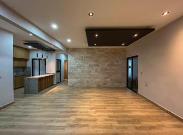 Casa · 137m² · 3 Recámaras · 2 Estacionamientos · Hermosa Casa de un Nivel, Ubicada Dentro de Fraccionamiento con Seguridad.