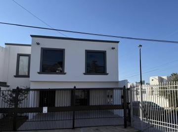 Casa de 3 habitaciones, Chihuahua · Casa Venta Campanario 4,500,000 Gl4