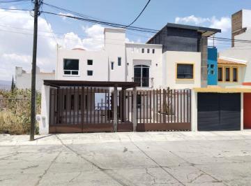 Casa de 4 habitaciones, Morelia · Casa en Venta en Paseos de La Hacienda 4 Rec Una en Planta Baja con Baño Seguridad 24 Horas Nueva