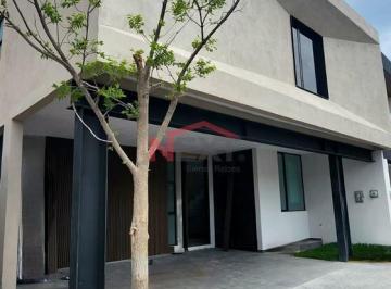 Foto principal · Residencia en Venta de 4 Recámaras en Monte Sabino
