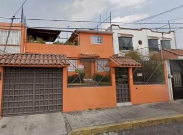 Casa de 5 habitaciones, Naucalpan de Juárez · Casa en Venta en Gral. Pablo A. de La Garza 50, Heroes de La Revolucion, Naucalpan de Juárez
