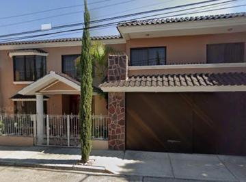 Casa de 4 habitaciones, Aguascalientes · Hermosa Casa en Venta con Excelente Ubicación en Aguascalientes