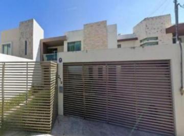 Casa de 4 habitaciones, Mérida · Hermosa Propiedad en Venta Ubicada en Mérida, Yucatán
