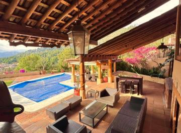 Casa en condominio de 5 habitaciones, Valle de Bravo · Casa en Renta Valle de Bravo