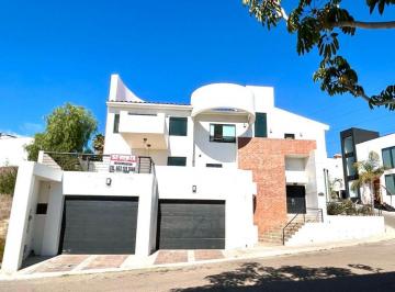 Casa de 5 habitaciones, Tijuana · Residencia en Venta en Esquina en Real del Mar