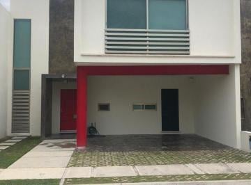Casa de 3 habitaciones, Carmen · Renta de Casa en Fraccionamiento Villa Palmeras Ciudad del Carmen