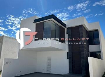 Casa · 230m² · 4 Recámaras · 2 Estacionamientos · Casa en Venta en San Angelo Al Norponiente de La Ciudad de Aguascalientes P