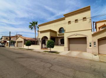 Casa · 431m² · 7 Recámaras · 5 Estacionamientos · Casa en Venta en Villafontana - (4)