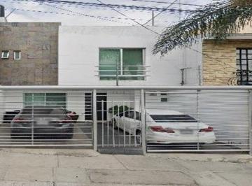Casa de 3 habitaciones, San Pedro Tlaquepaque · Venta de Casa en San Pedro Tlaquepaque Jalisco El Tapatio Peloton Oriente