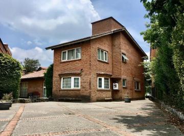 1 · Casa en Venta en Condominio en Acopilco