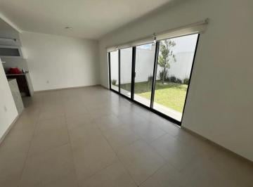 1 · Venta Casa con Roof y Jardín Excedente en Entrecielos Querétaro