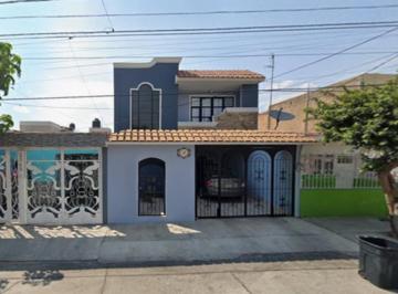 Casa de 4 habitaciones, Guadalajara · Venta de Casa en Guadalajara Jalisco San Vicente San Celso