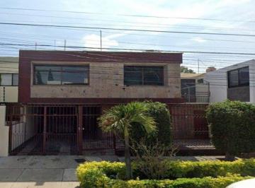 Casa de 4 habitaciones, Guadalajara · Venta de Casa en Guadalajara Jalisco Chapalita San Uriel