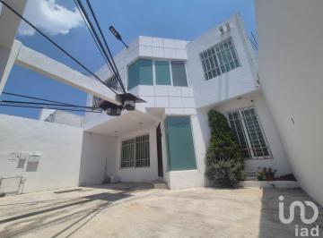 Casa · 172m² · 3 Recámaras · 2 Estacionamientos · Casa en Renta El Mirador, El Marquez Queretaro