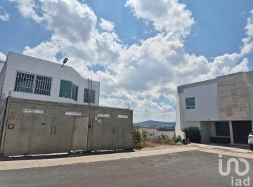 Casa · 172m² · 3 Recámaras · 2 Estacionamientos · Casa en Renta El Mirador Primera Cerrada Queretaro